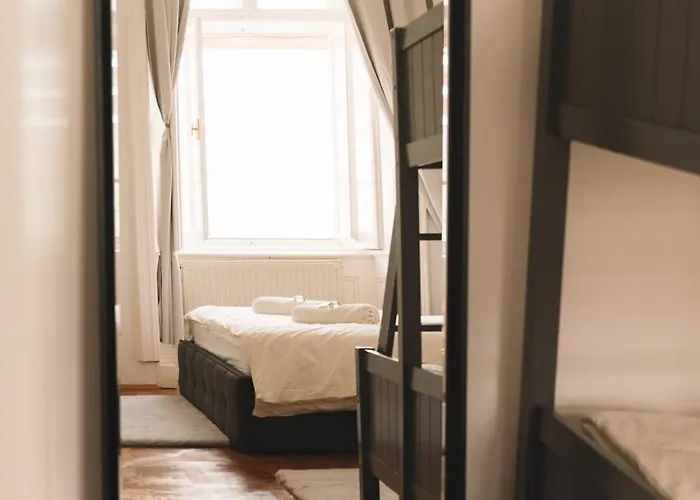 Landstrasse Retreat - Stylish & Spacious 2 Bd For 8 Guests Apartment Wien